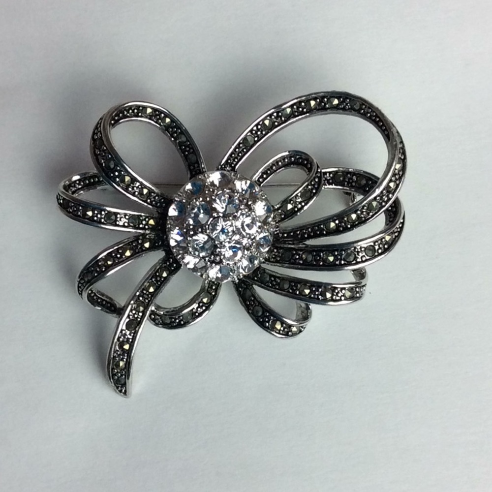 Pierre Lang Stamped Vintage Collectible Bow Brooche Pin